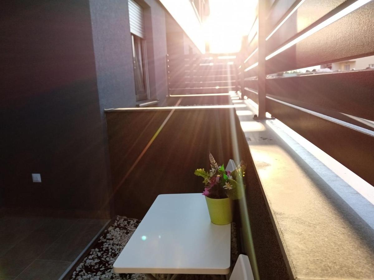 Apartment Paola With Free Private Parking Place Split Exterior photo