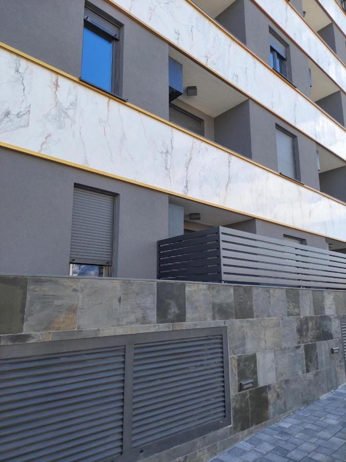Apartment Paola With Free Private Parking Place Split Exterior photo