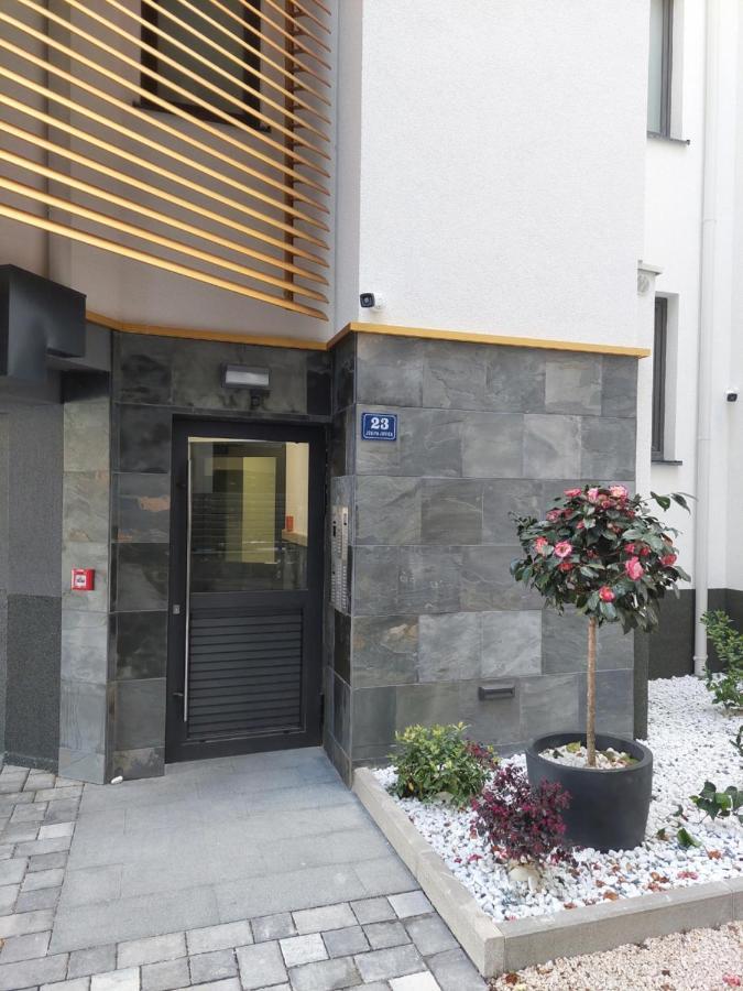 Apartment Paola With Free Private Parking Place Split Exterior photo