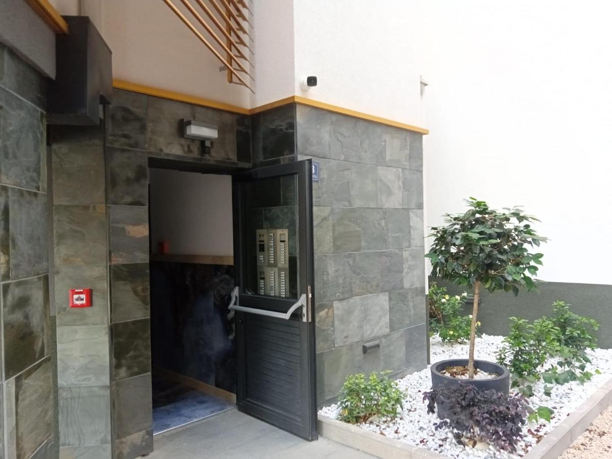 Apartment Paola With Free Private Parking Place Split Exterior photo
