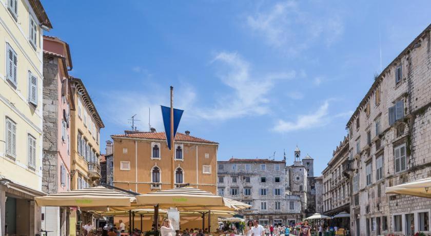 Apartment Paola With Free Private Parking Place Split Exterior photo